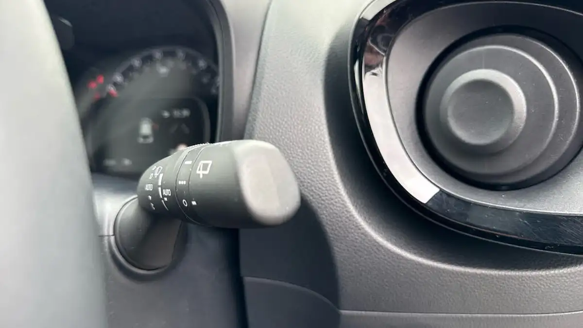 2023-toyota-aygo-x-10-vvt-i-exclusive-big-27