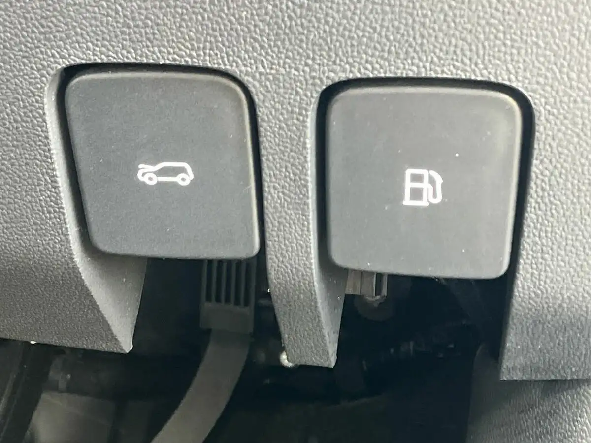 2022-mg-zs-suv-10t-gdi-exclusive-big-25