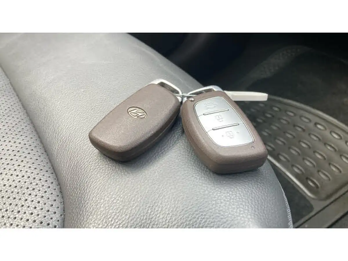 2020-hyundai-ioniq-16-gdi-premium-se-hybrid-big-18
