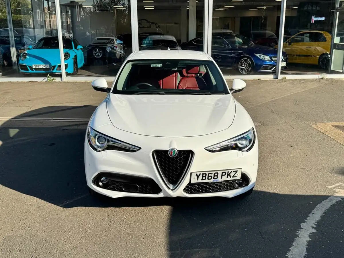 2018-alfa-romeo-stelvio-22td-speciale-207bhp-big-4