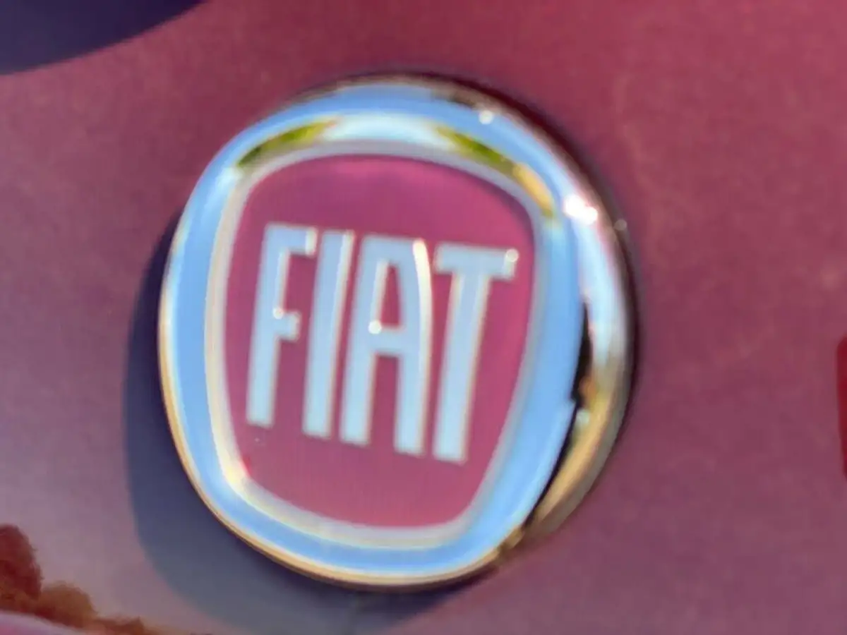 2018-fiat-500-12-lounge-big-15