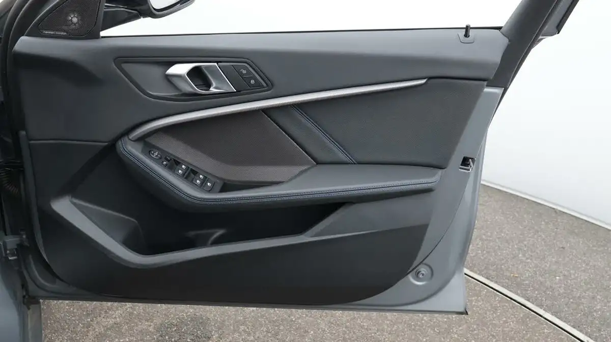 2024-bmw-1-series-15-118i-m-sport-lcp-dct-big-15