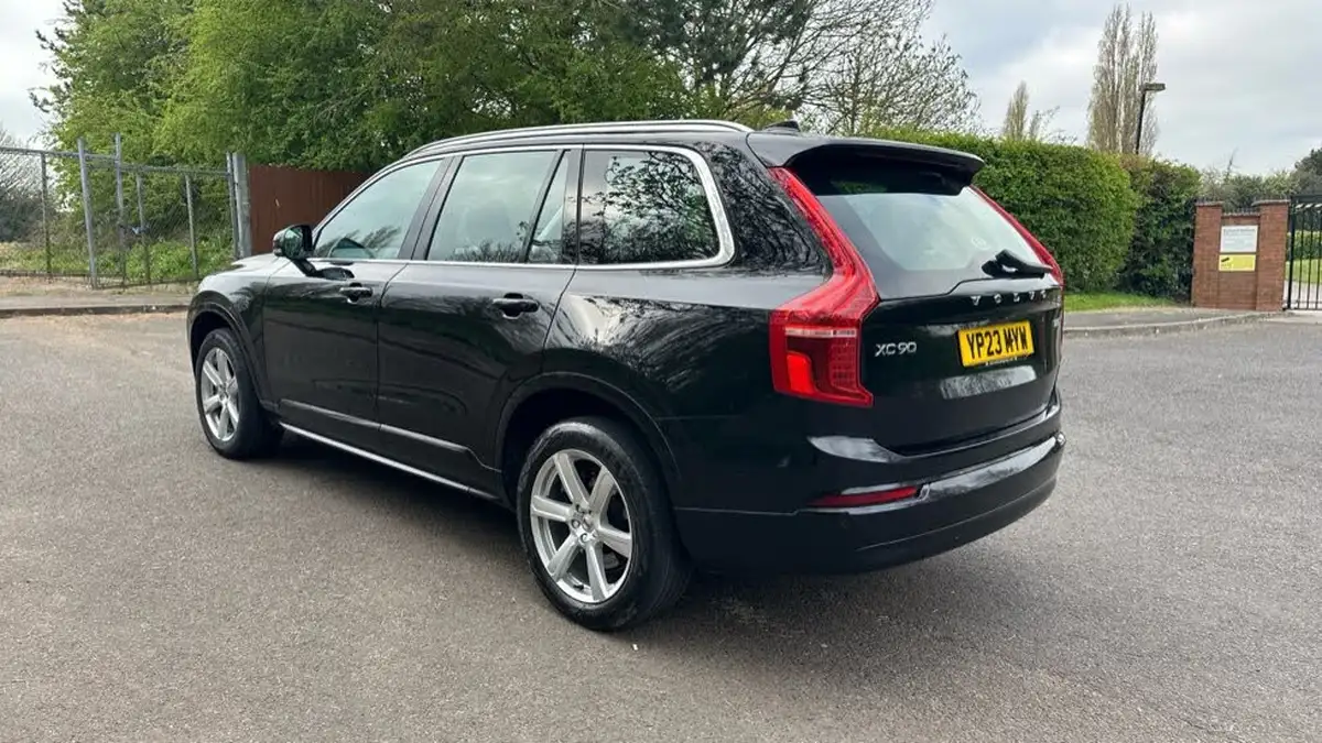 2023-volvo-xc90-20-b5-core-big-26