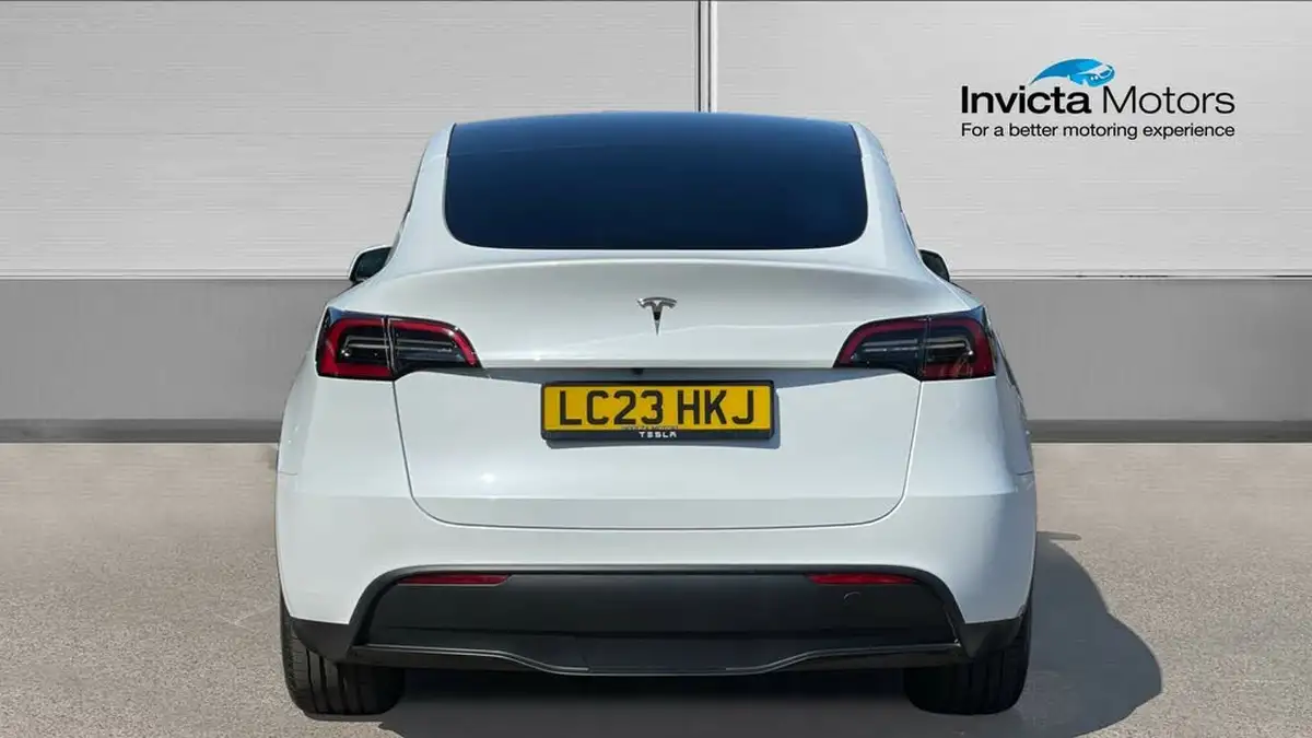 2023-tesla-model-y-e-rwd-big-3