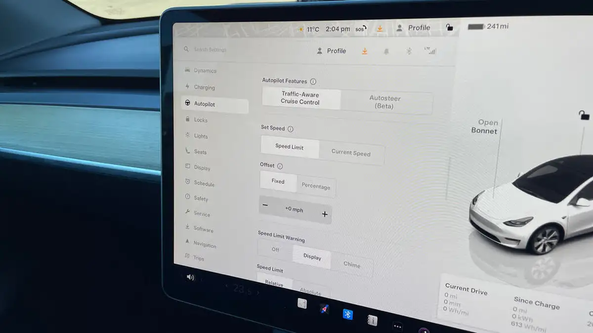 2023-tesla-model-y-e-rwd-big-27