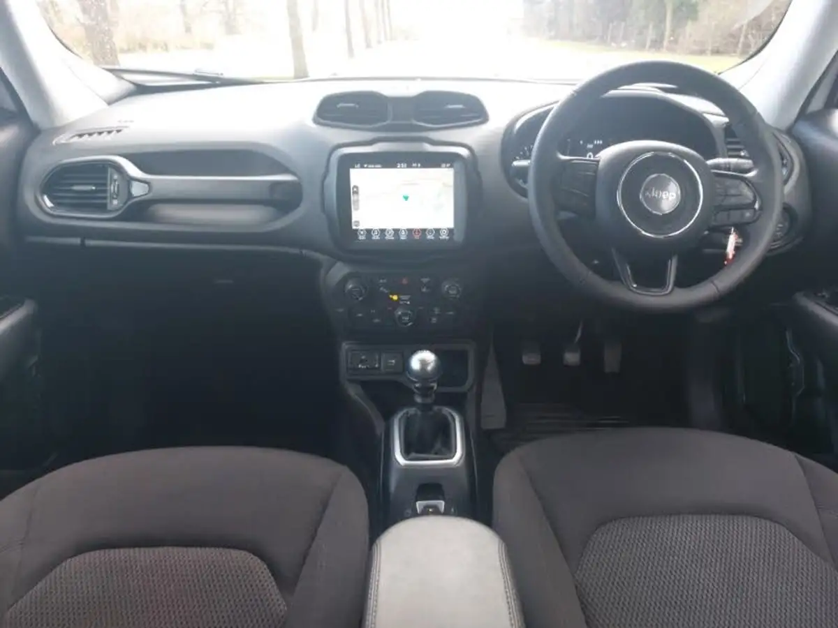 2022-jeep-renegade-10-gse-night-eagle-big-2