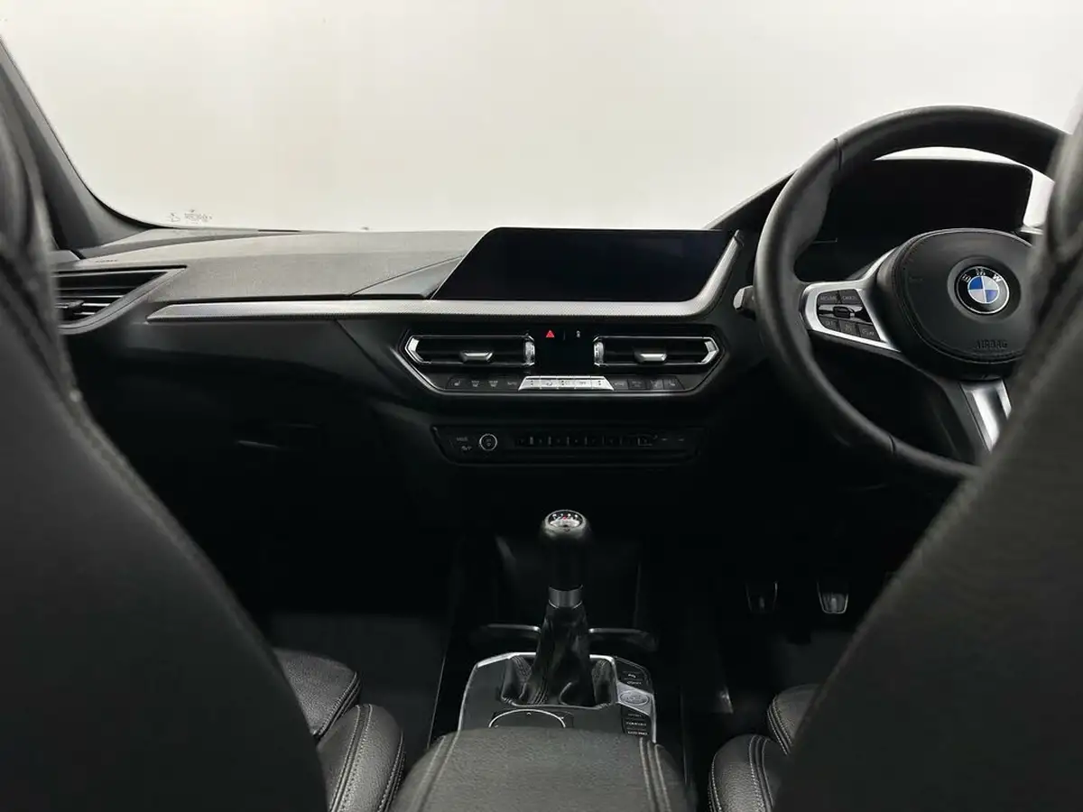 2020-bmw-1-series-20td-118d-m-sport-big-17