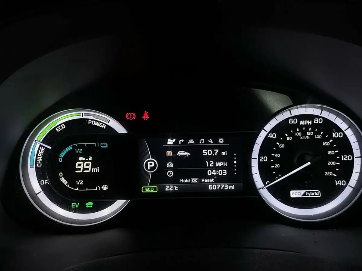 2017-kia-niro-16-gdi-3-156kwh-lithium-ion-big-15