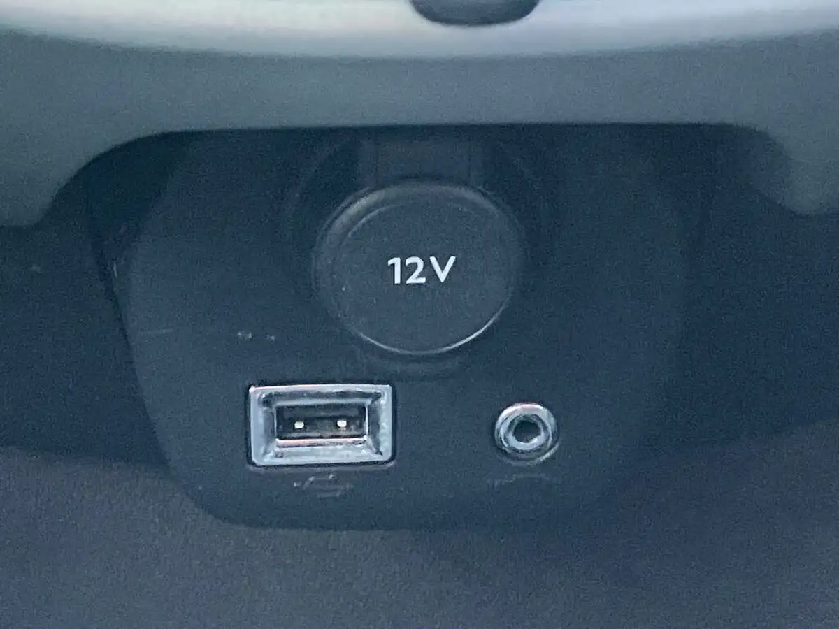 2014-citroen-c1-10-vti-feel-5d-big-30