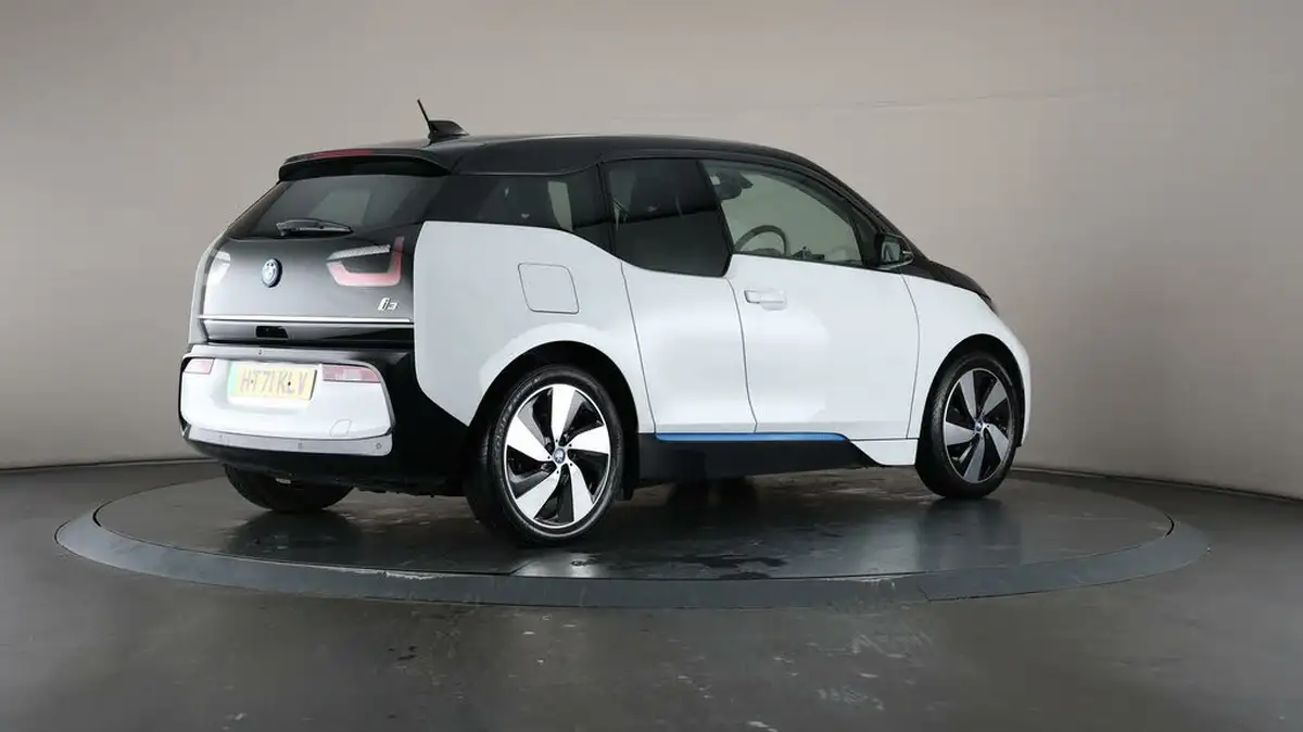 2022-bmw-i3-e-120-ah-big-7