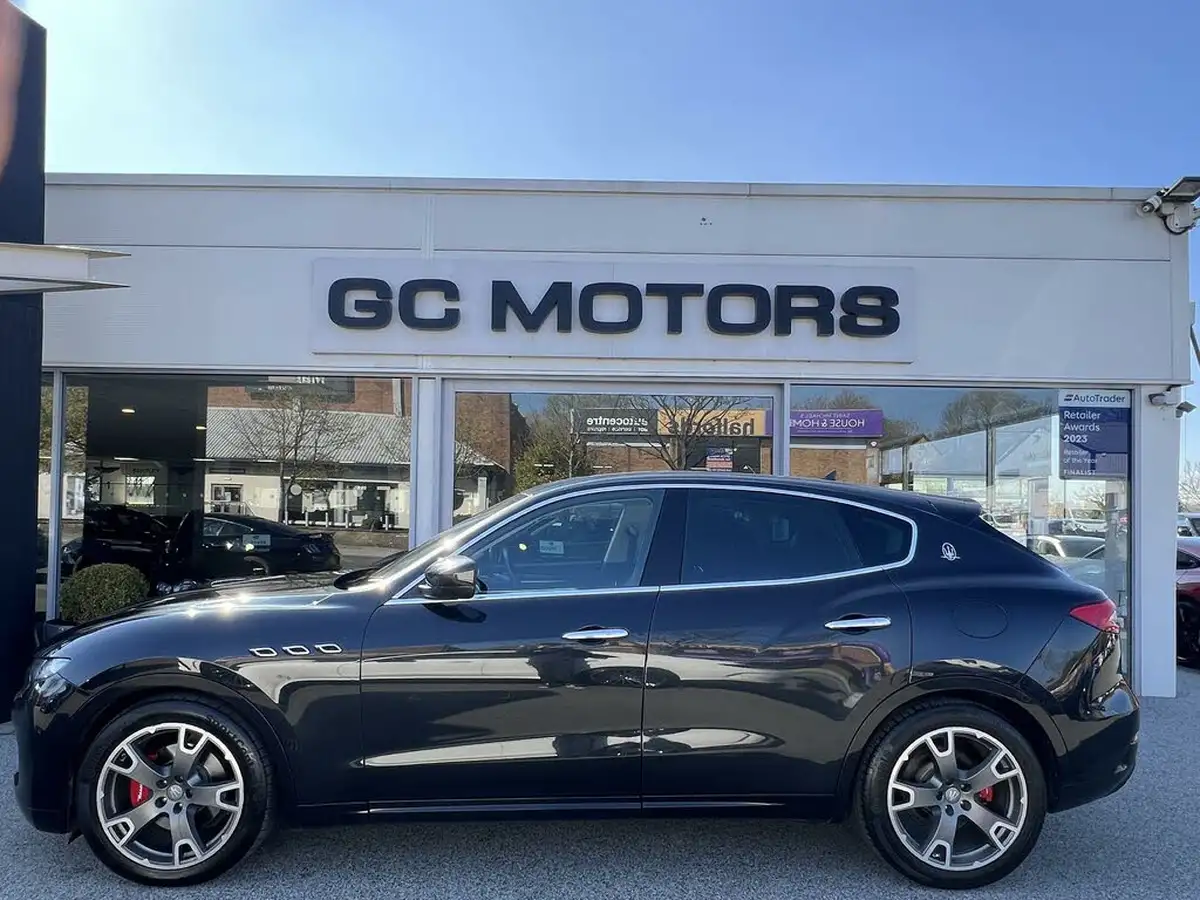 2017-maserati-levante-30td-awd-big-2
