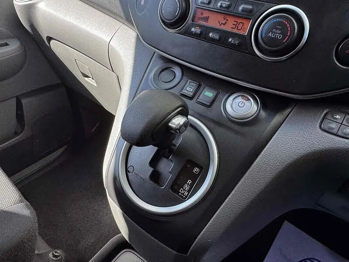 2019-nissan-env200-e-acenta-panel-van-auto-big-29