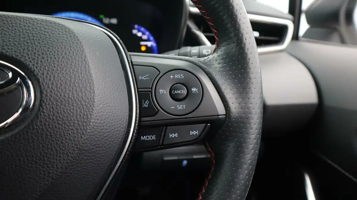 2020-toyota-corolla-20-vvt-i-gr-sport-spare-wheel-hatchback-big-26