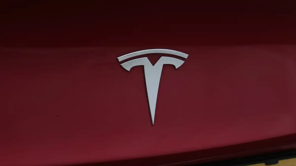 2020-tesla-model-3-e-standard-plus-big-21