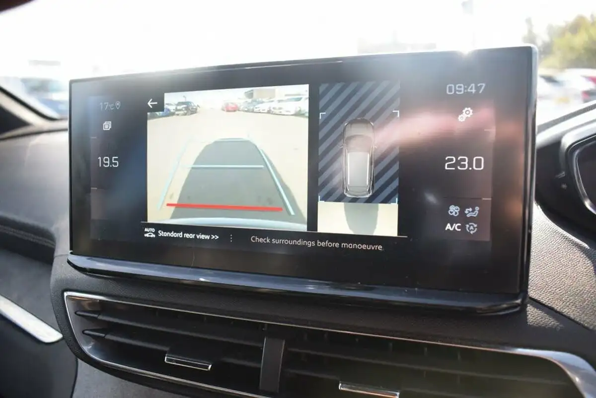 2021-peugeot-3008-suv-12-puretech-gt-eat8-big-3