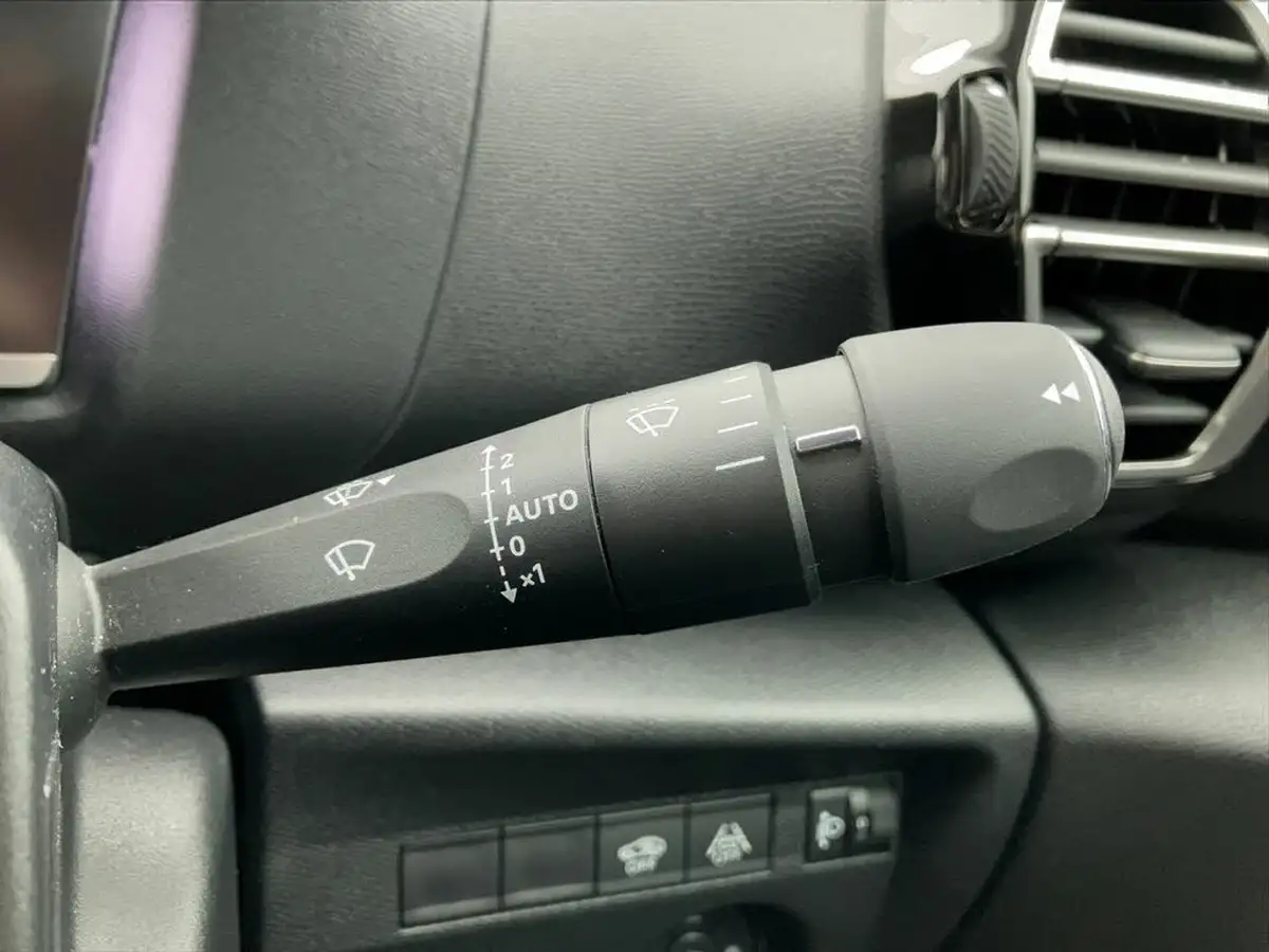 2022-citroen-c4-12-puretech-shine-plus-130ps-big-31