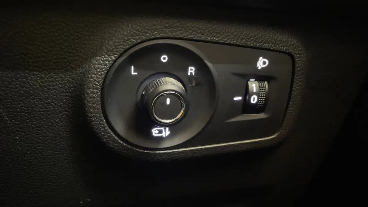 2023-mg-zs-suv-15-vti-tech-exclusive-big-29
