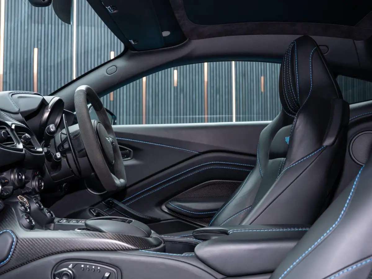2020-aston-martin-vantage-40-v8-vantage-coupe-auto-big-37