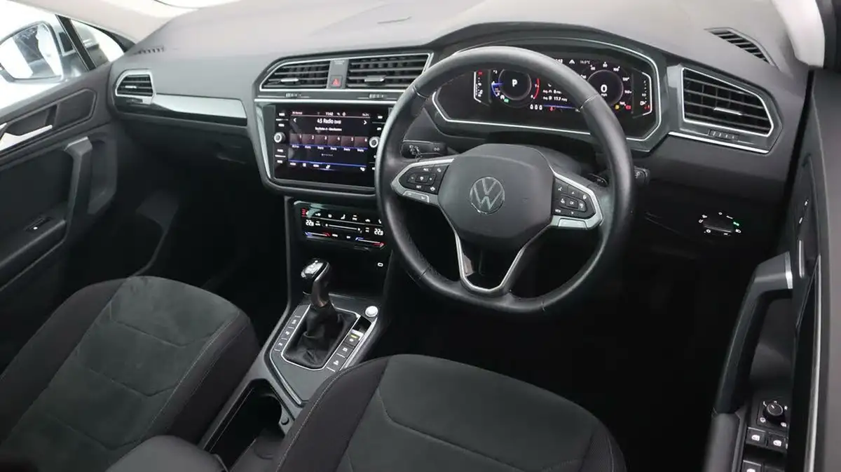 2020-volkswagen-tiguan-15-tsi-elegance-big-9