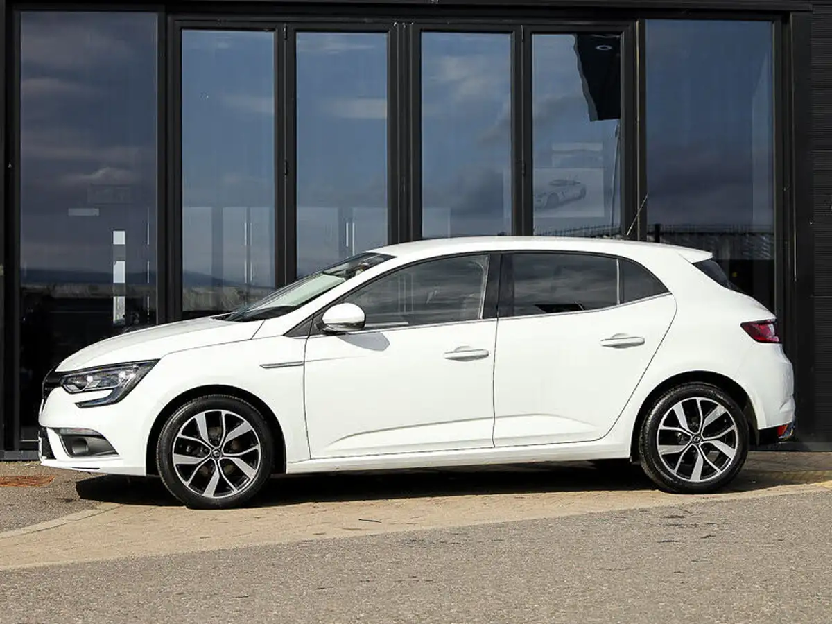 2019-renault-megane-13-tce-iconic-hatchback-big-2