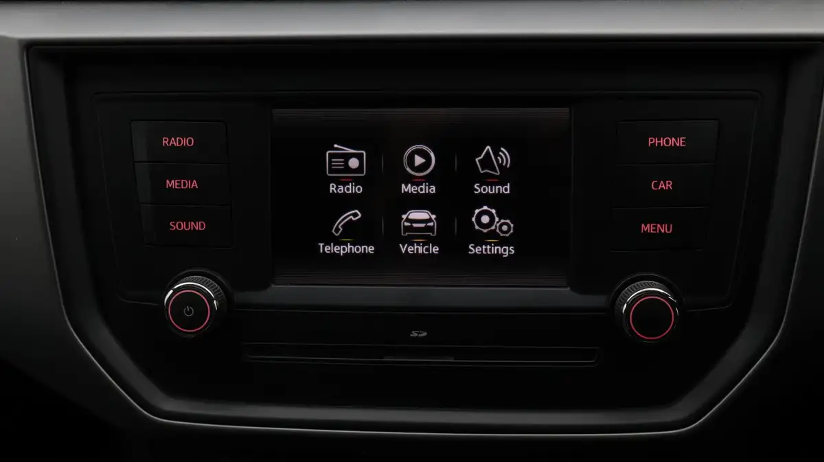 2018-seat-ibiza-10-tsi-se-design-big-11