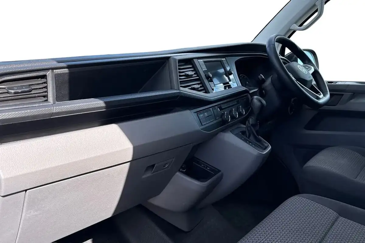 2024-volkswagen-transporter-big-14