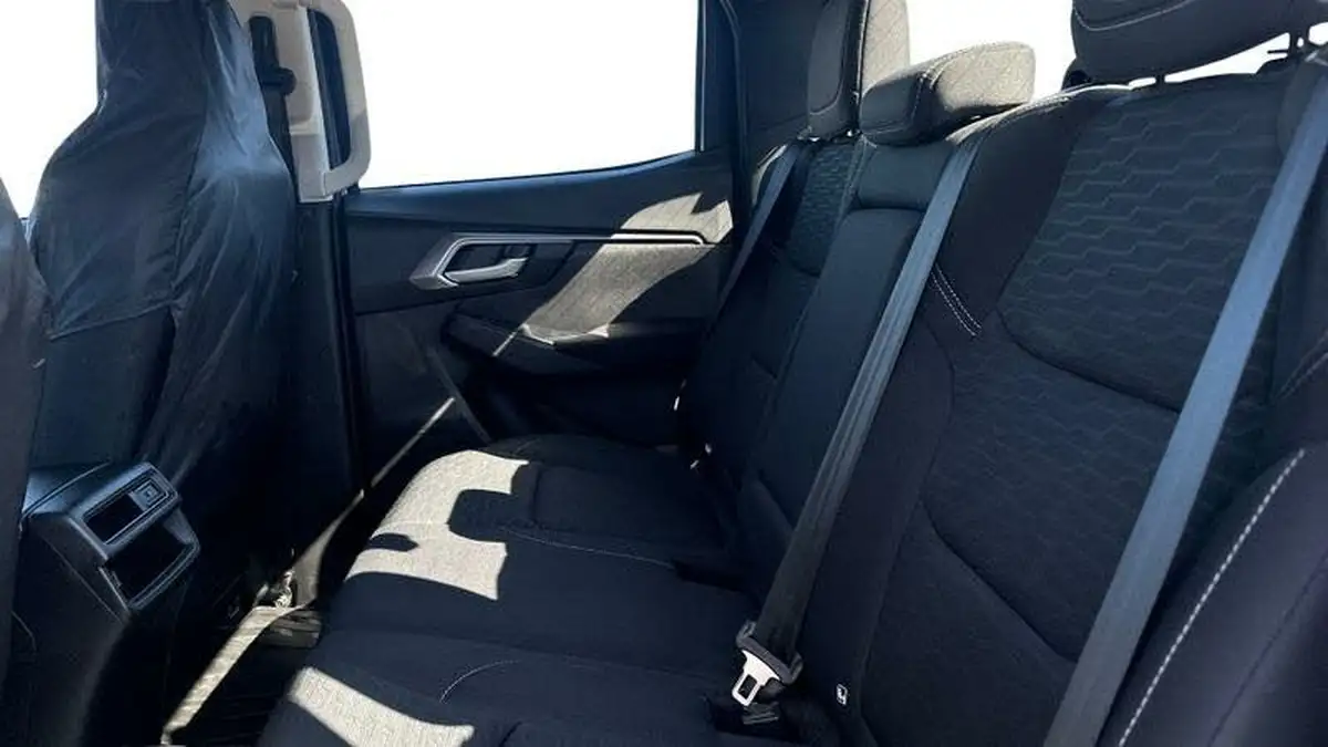 2024-isuzu-d-max-19td-dl20-double-auto-big-3