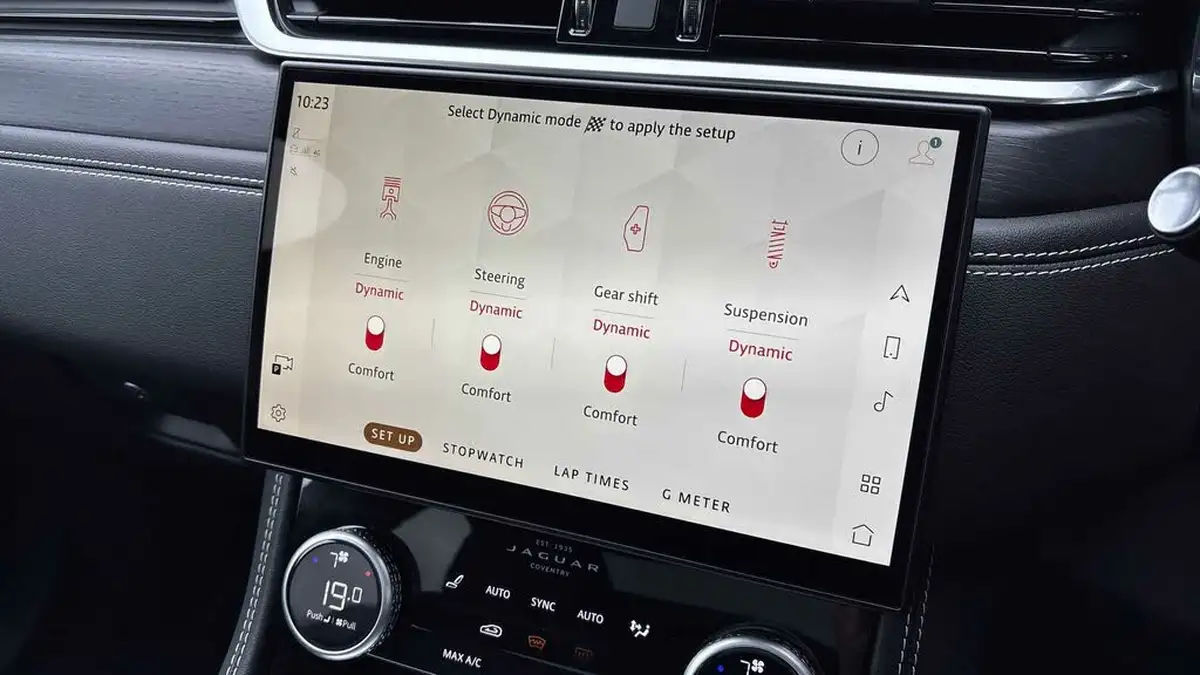 2024-jaguar-f-pace-20-d200-r-dynamic-hse-black-big-36
