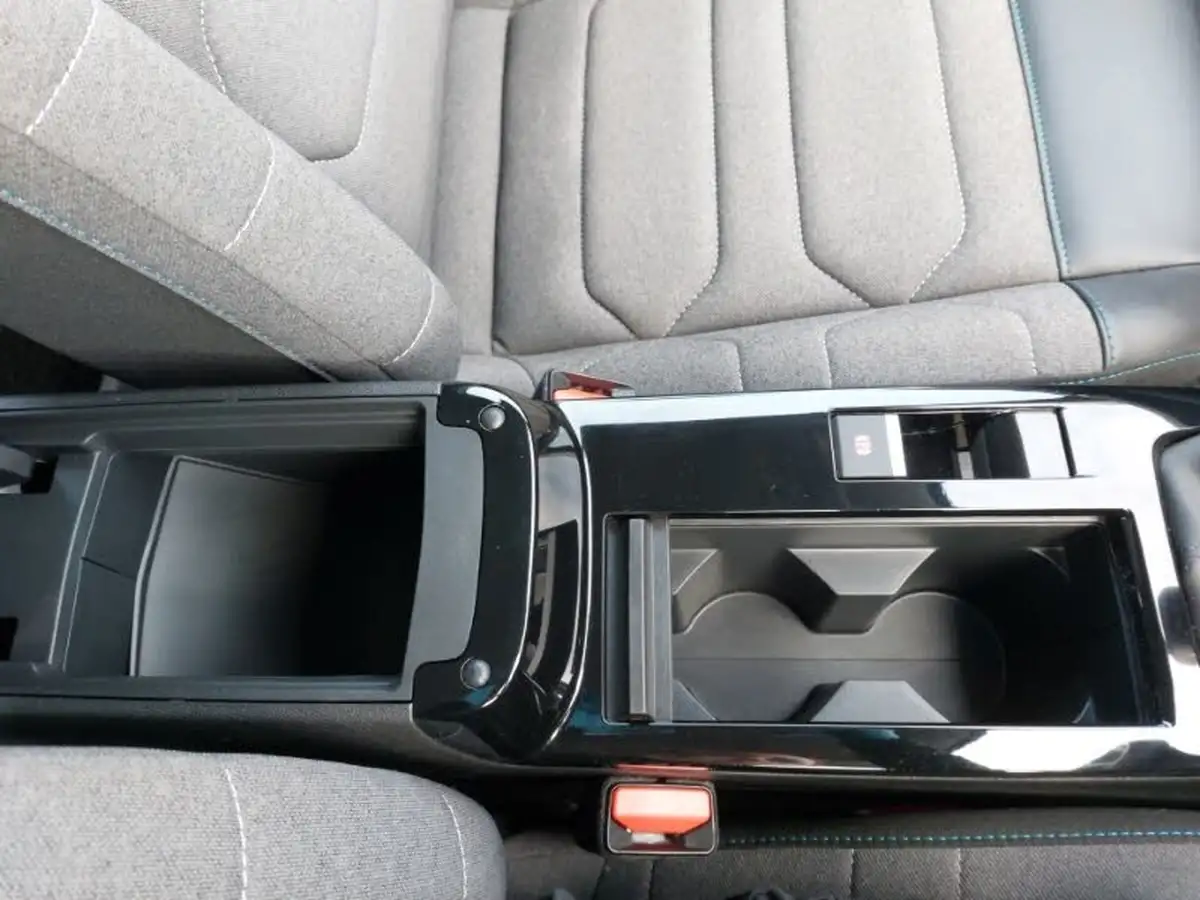 2022-citroen-c4-12-puretech-sense-plus-big-16