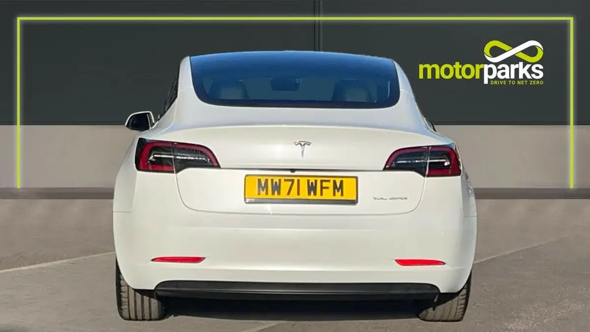 2022-tesla-model-3-e-long-range-big-3