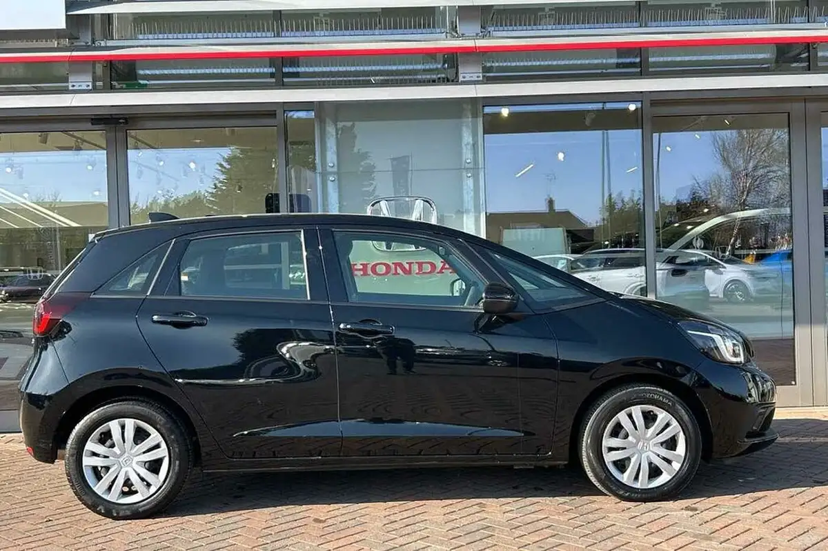 2021-honda-jazz-15-i-mmd-se-109ps-big-4