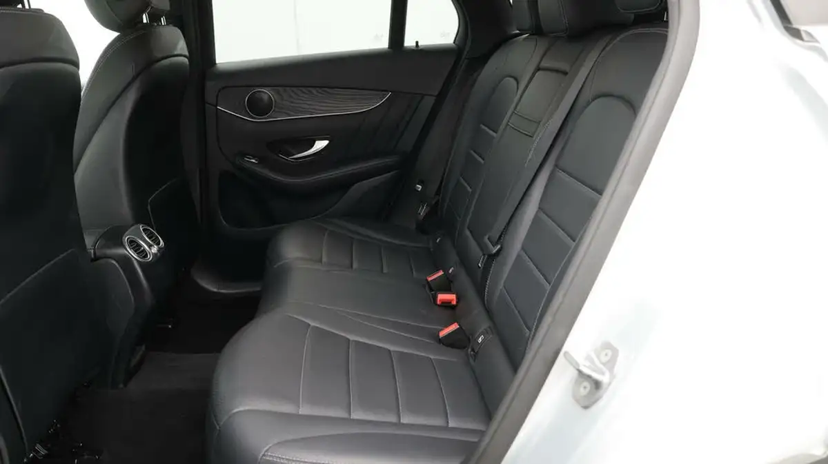 2018-mercedes-benz-glc-class-21d-glc220d-amg-line-ss-station-wagon-5d-big-16