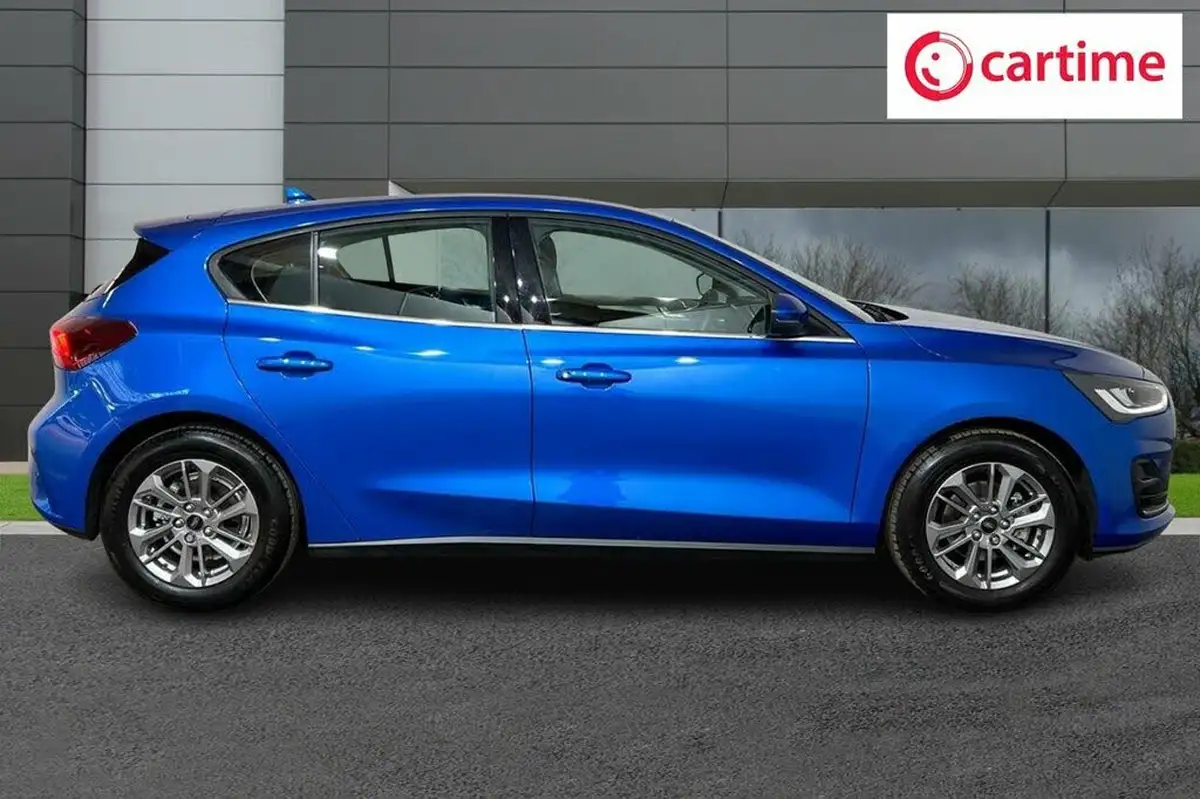 2022-ford-focus-10t-titanium-155ps-hybrid-mhev-hatchback-big-1