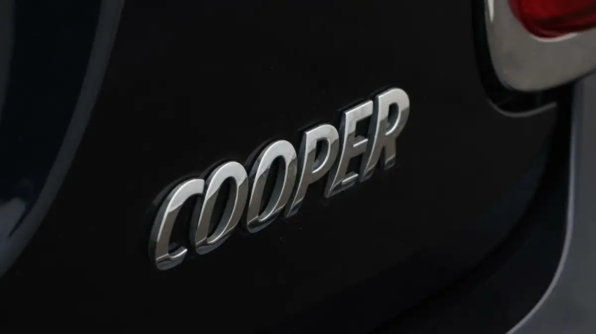 2021-mini-cooper-15-cooper-classic-hatchback-3d-auto-big-20