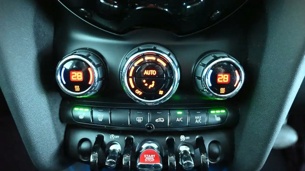 2019-mini-cooper-15-cooper-classic-hatchback-3d-auto-big-12