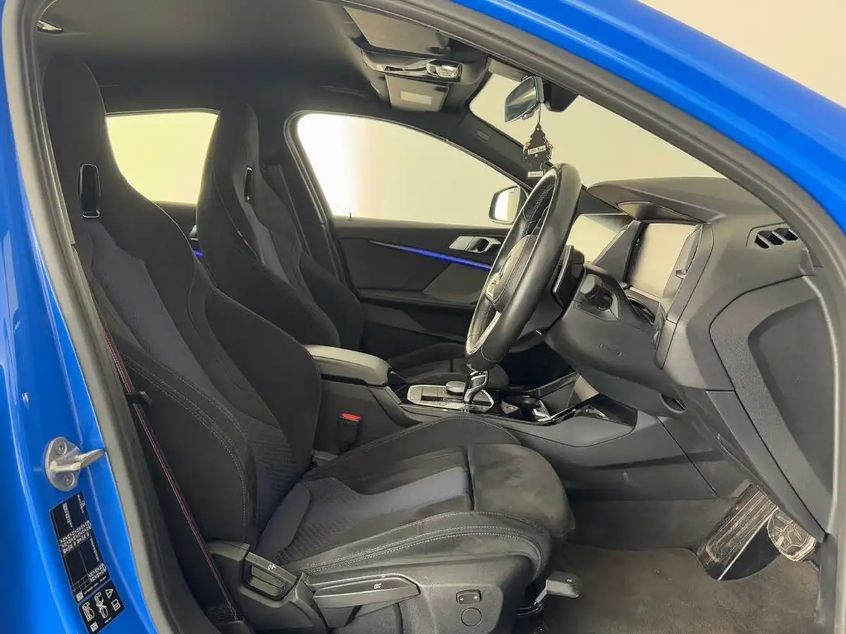 2021-bmw-1-series-20-m135i-xdrive-big-23
