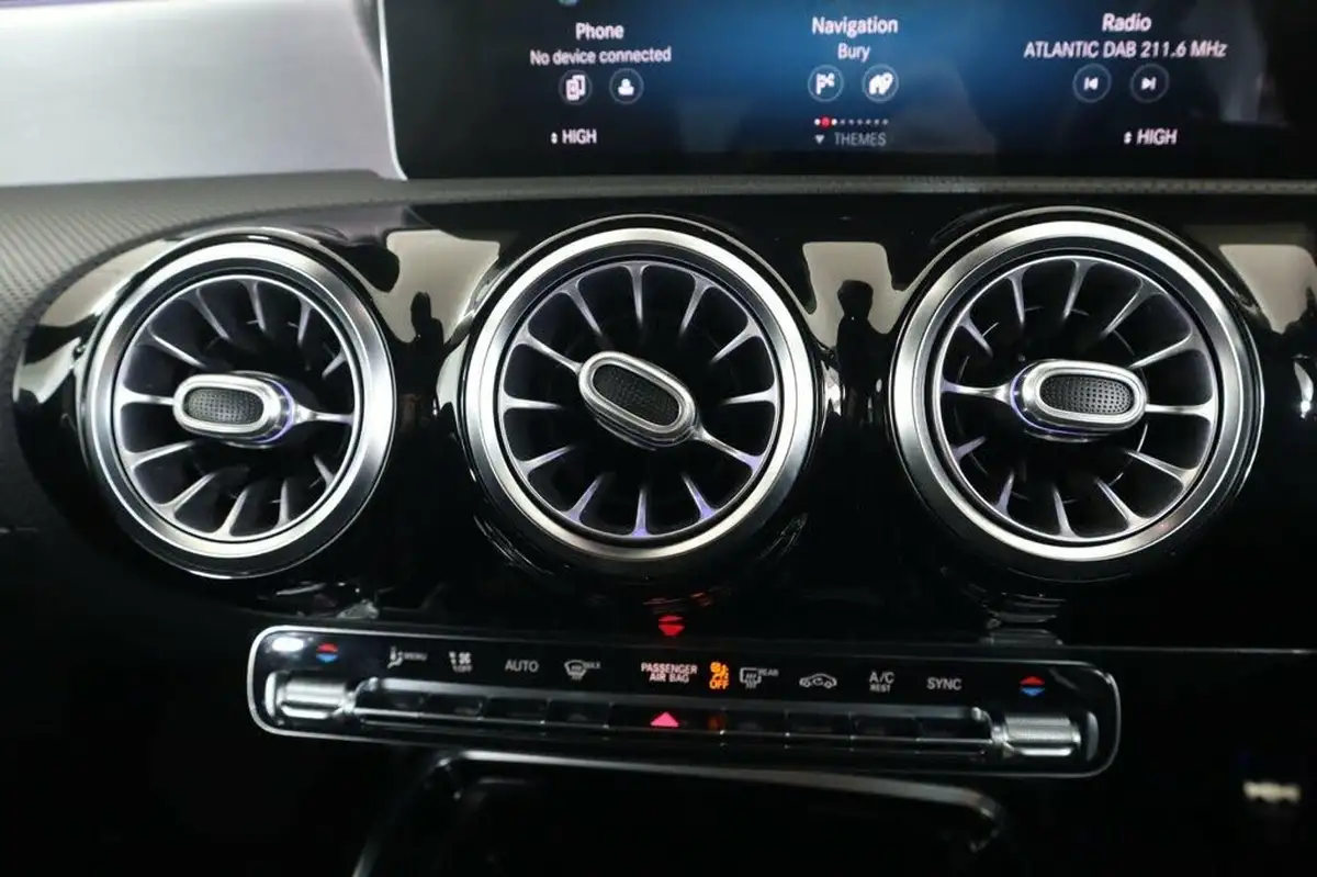2020-mercedes-benz-a-class-20-a35-amg-premium-hatchback-5d-big-29