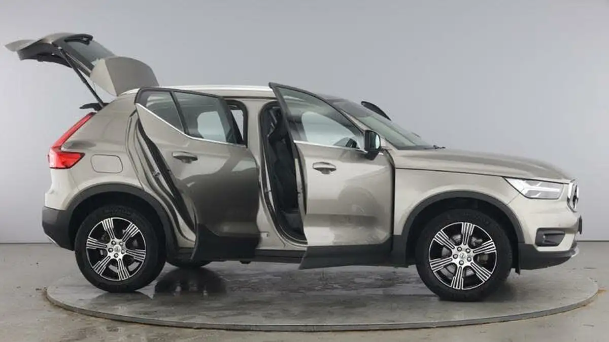 2020-volvo-xc40-20-b4-inscription-big-9