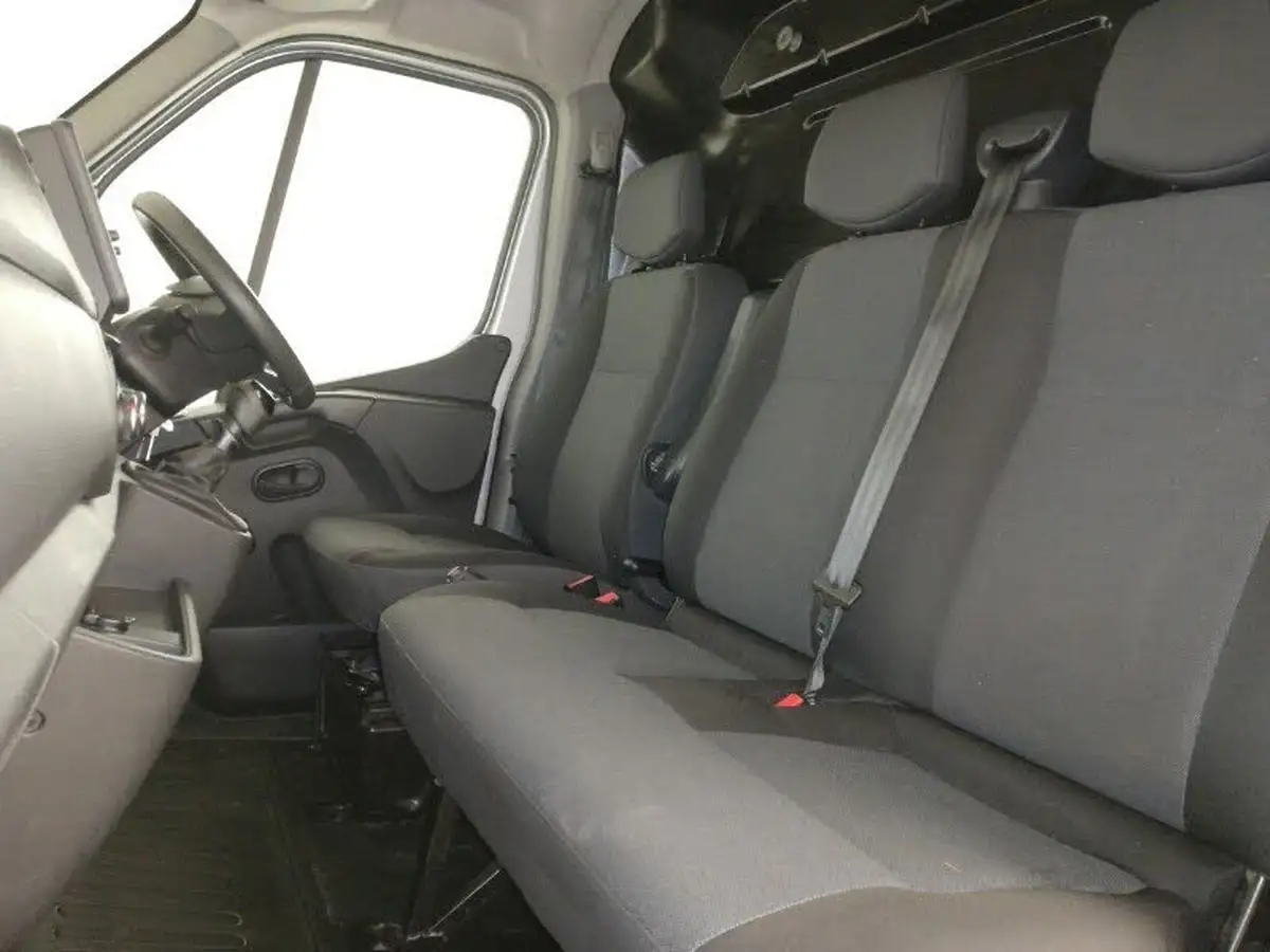 2020-renault-master-23dci-lm35-135-business-panel-big-5
