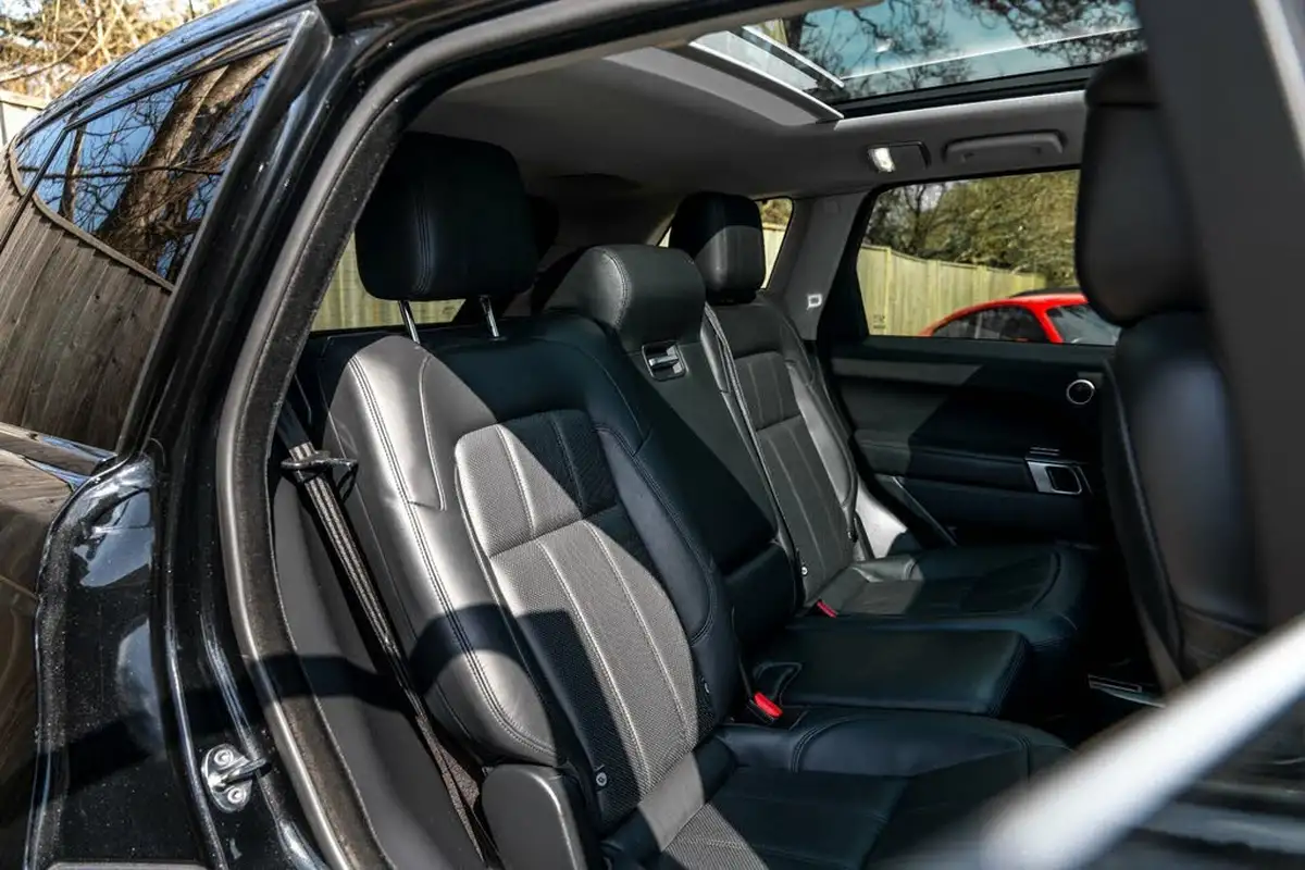 2018-land-rover-range-rover-sport-30-sd-v6-hse-dynamic-sd-v6-big-4