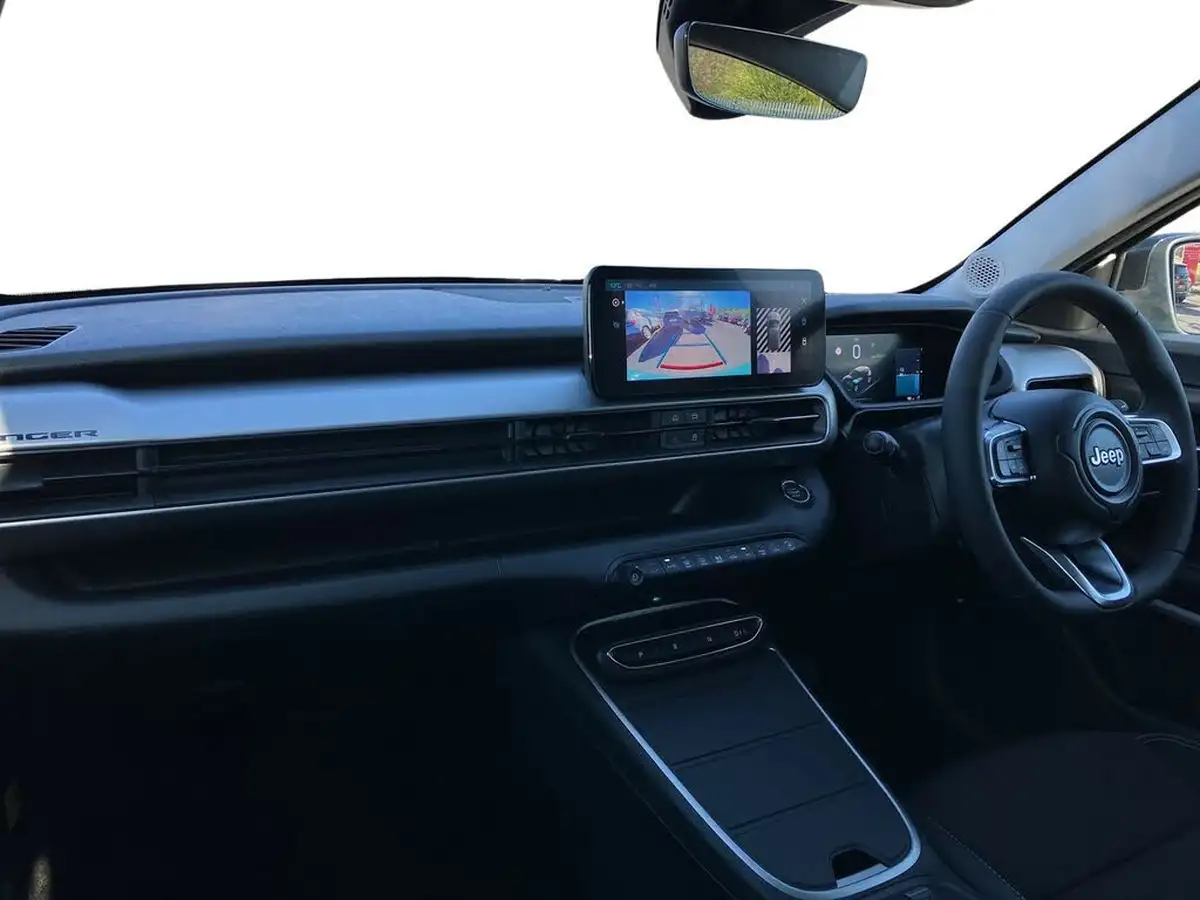 2024-jeep-avenger-e-summit-big-5