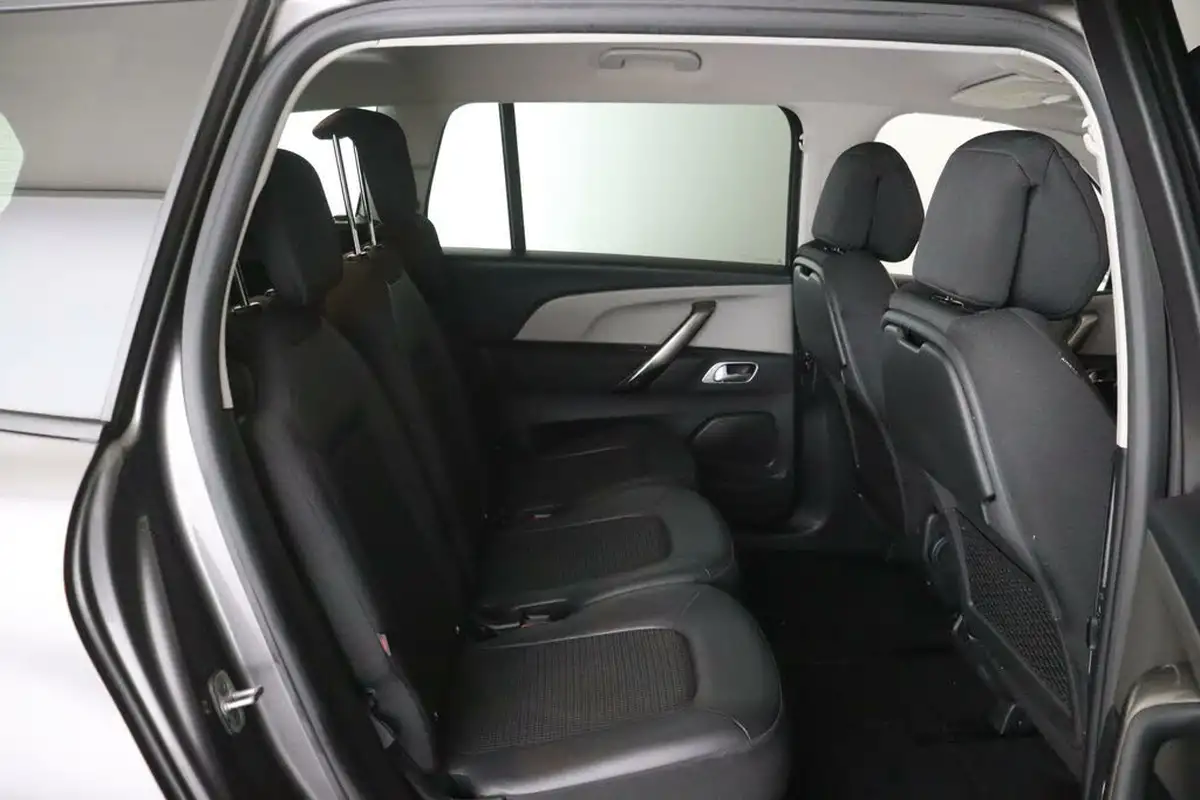 2021-citroen-grand-c4-spacetourer-12-puretech-sense-big-14