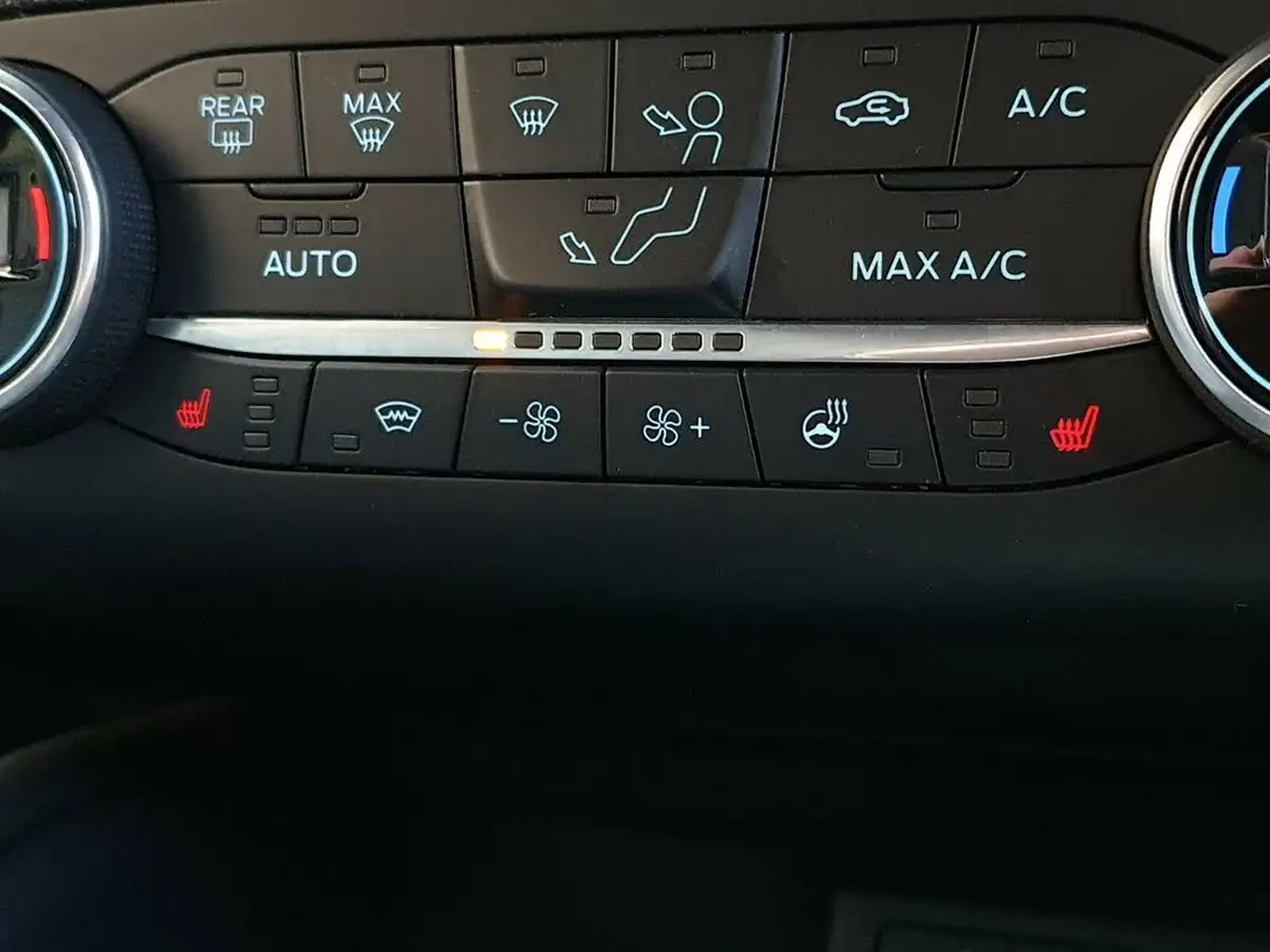 2020-ford-focus-15-st-line-x-estate-auto-big-20