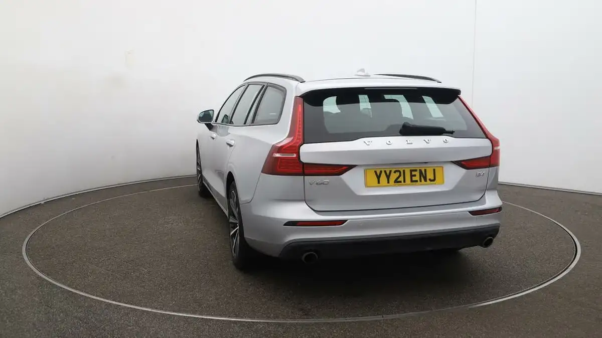 2021-volvo-v60-20td-b4-momentum-big-51