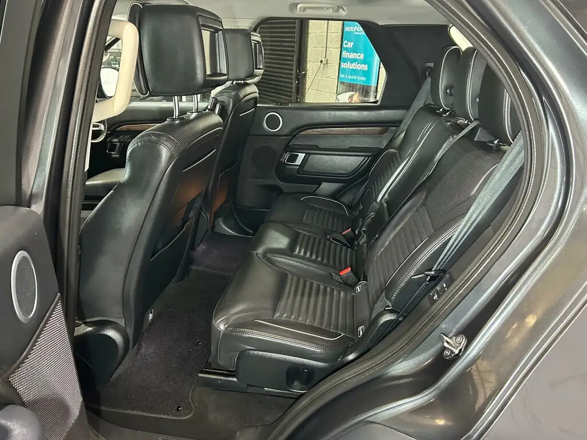 2017-land-rover-discovery-30td6-hse-luxury-big-23