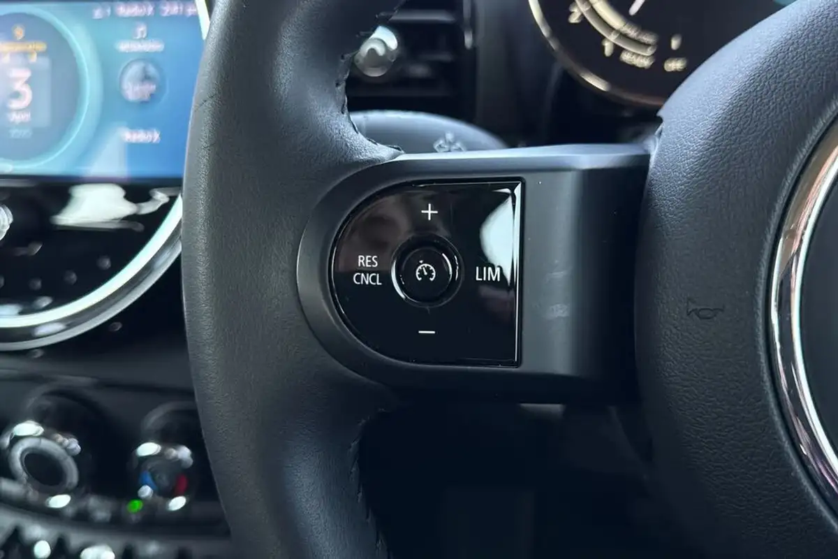 2021-mini-clubman-15-cooper-classic-auto-big-37
