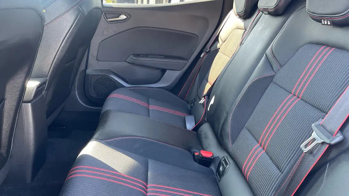 2021-renault-clio-10-tce-rs-line-90ps-big-13