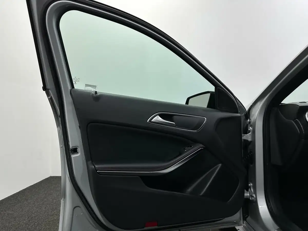 2016-mercedes-benz-a-class-21d-a200d-amg-line-136ps-premiumss-7g-dct-big-35