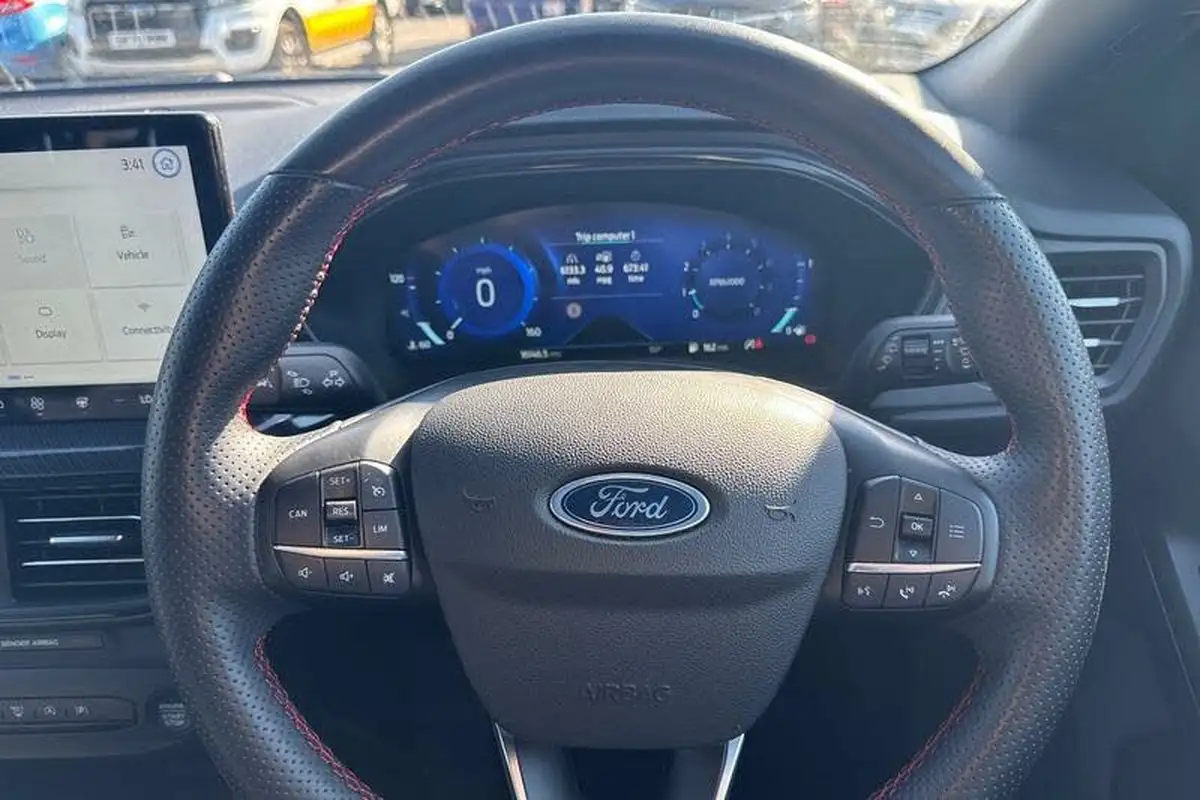 2023-ford-focus-10t-st-line-x-125ps-hatchback-big-11
