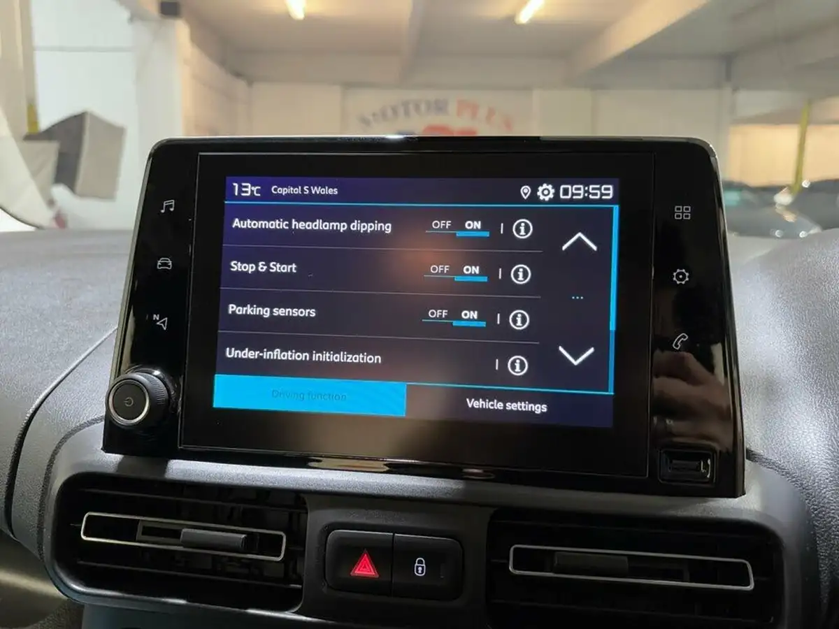 2021-citroen-berlingo-15bluehdi-feel-m-size-100ps-big-25